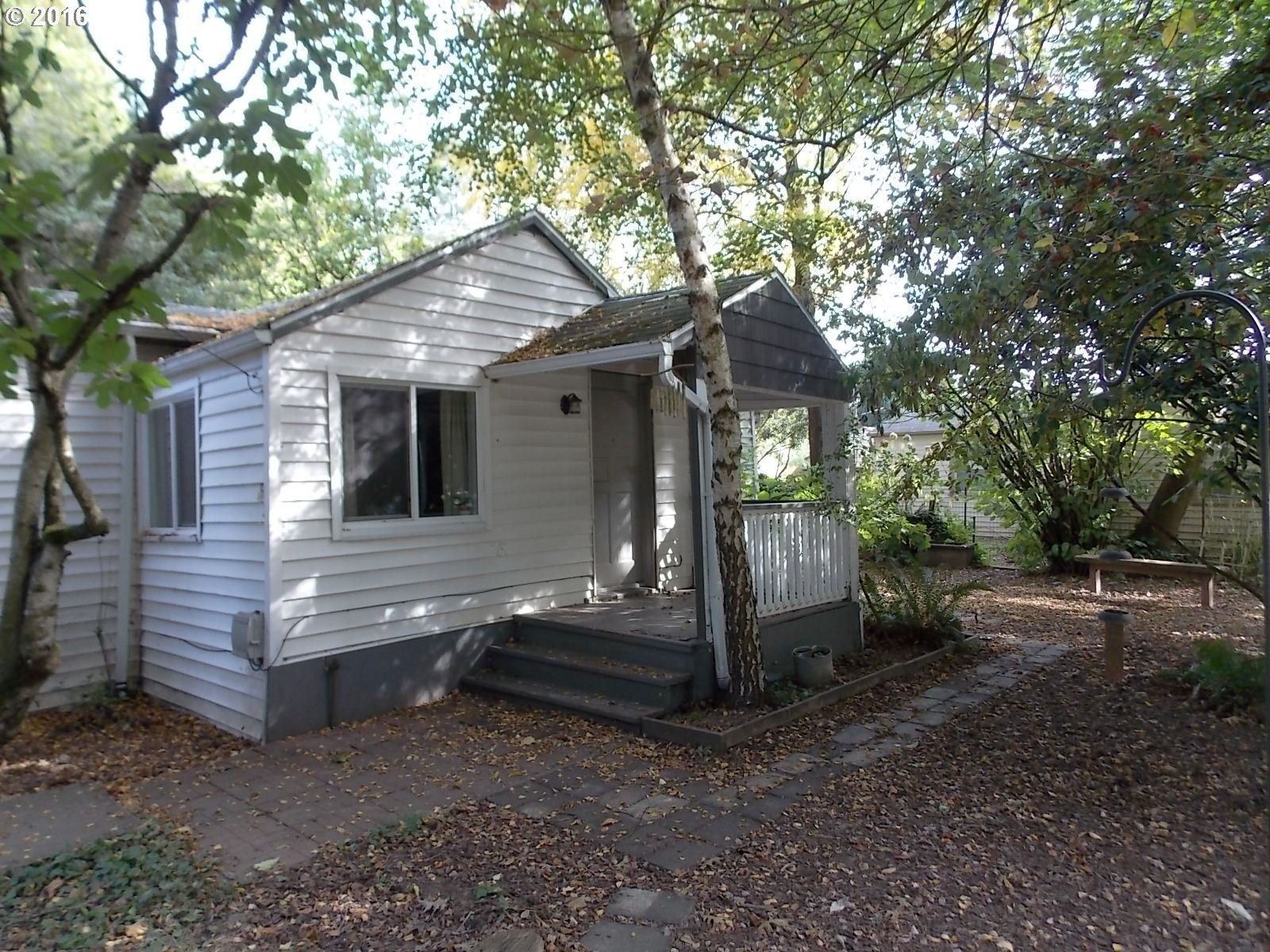 5323 Southwest Taylors Ferry Road Portland, OR 97219 - Photo 2 of 17 Gallery Image 2