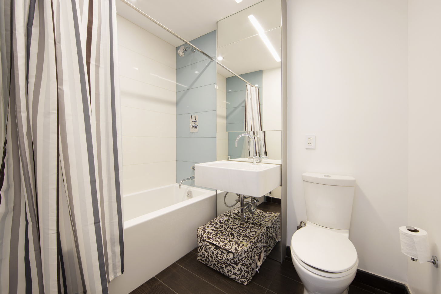 2 Northside Piers, Unit 21L Brooklyn, NY 11249 - Photo 9 of 14