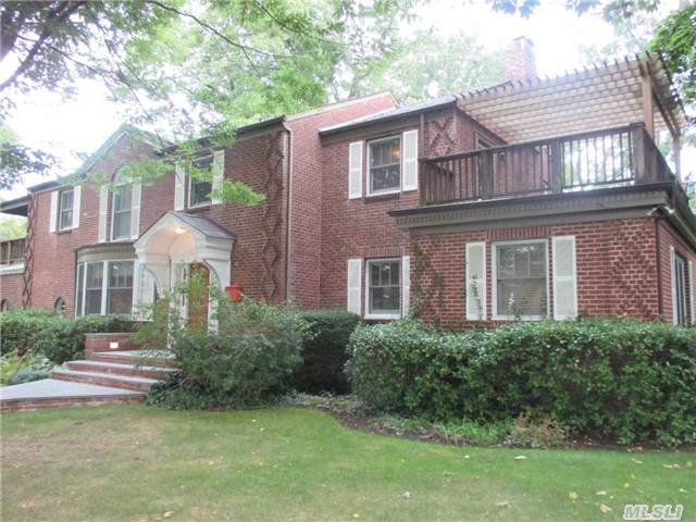 53 Old Pond Road Great Neck, NY 11023 - Photo 2 of 12