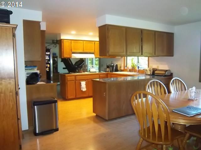 1447 Southwest 14th Street Gresham, OR 97080 - Photo 5 of 16 Gallery Image 5
