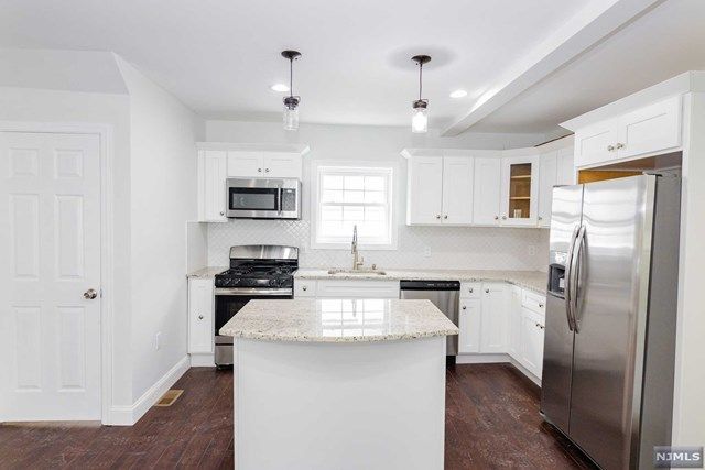 194 Preston Street Ridgefield Park, NJ 07660 - Photo 8 of 25 Gallery Image 8