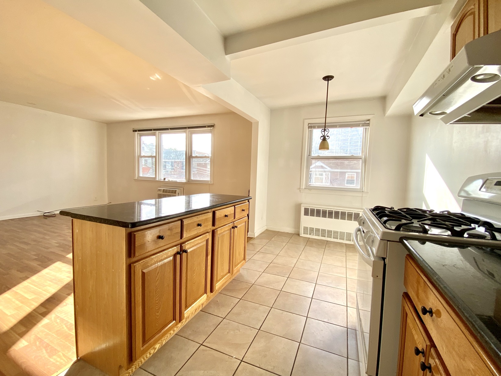 25-19 14th Place, Unit 3 Queens, NY 11102 - Photo 6 of 9