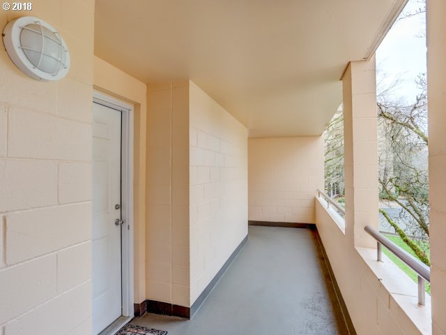 6625 West Burnside Road, Unit 222 Portland, OR 97225 - Photo 14 of 32 Gallery Image 14