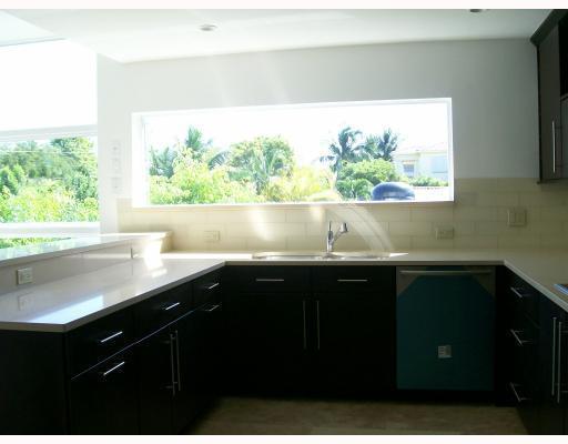 240 Fernwood Road, Unit A Key Biscayne, FL 33149 - Photo 5 of 12