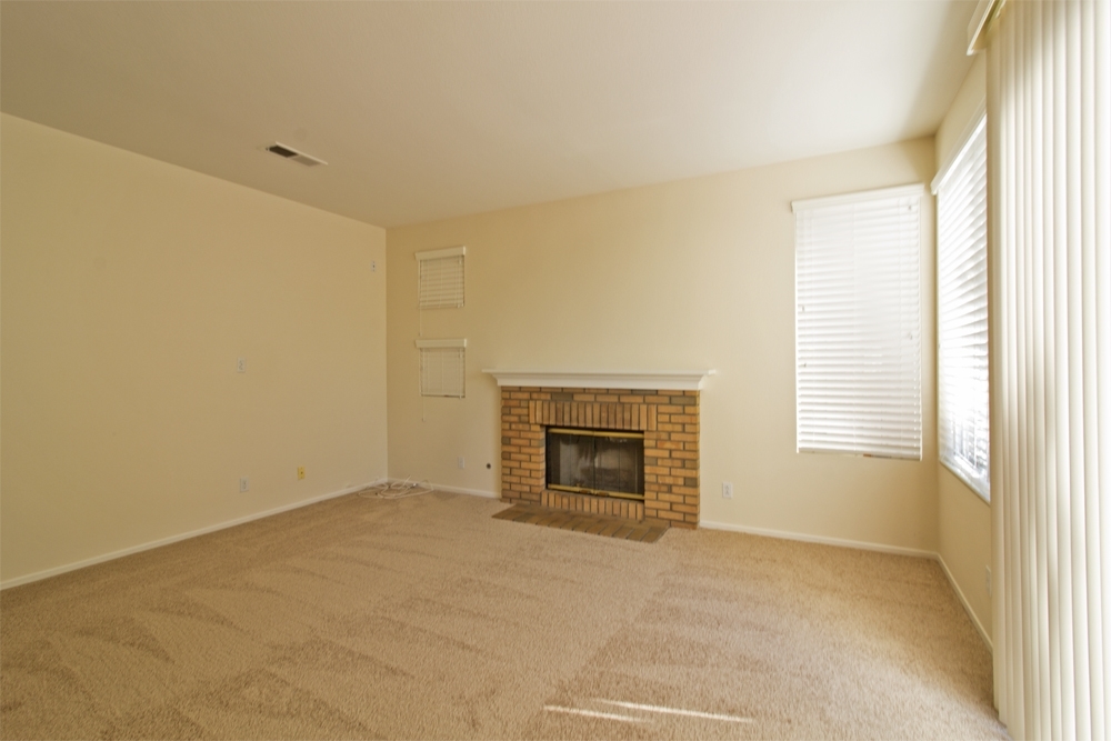 1882 Marquette Road Chula Vista, CA 91913 - Photo 7 of 19 fireplace.