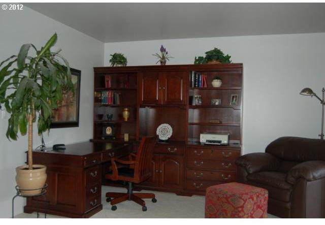 6685 West Burnside Road, Unit 327 Portland, OR 97225 - Photo 6 of 15 Gallery Image 6