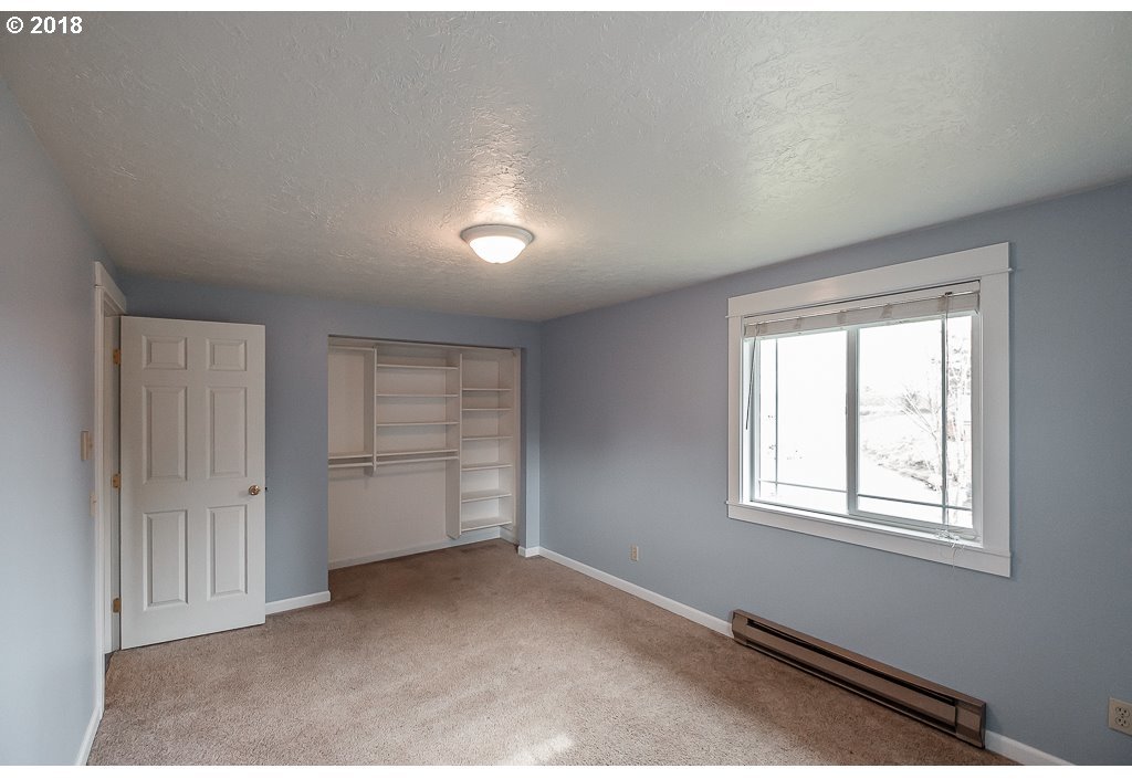 7295 Lardon Road Northeast Salem, OR 97305 - Photo 8 of 31