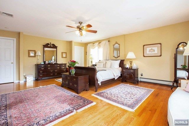 1306 Dickerson Road Teaneck, NJ 07666 - Photo 15 of 21