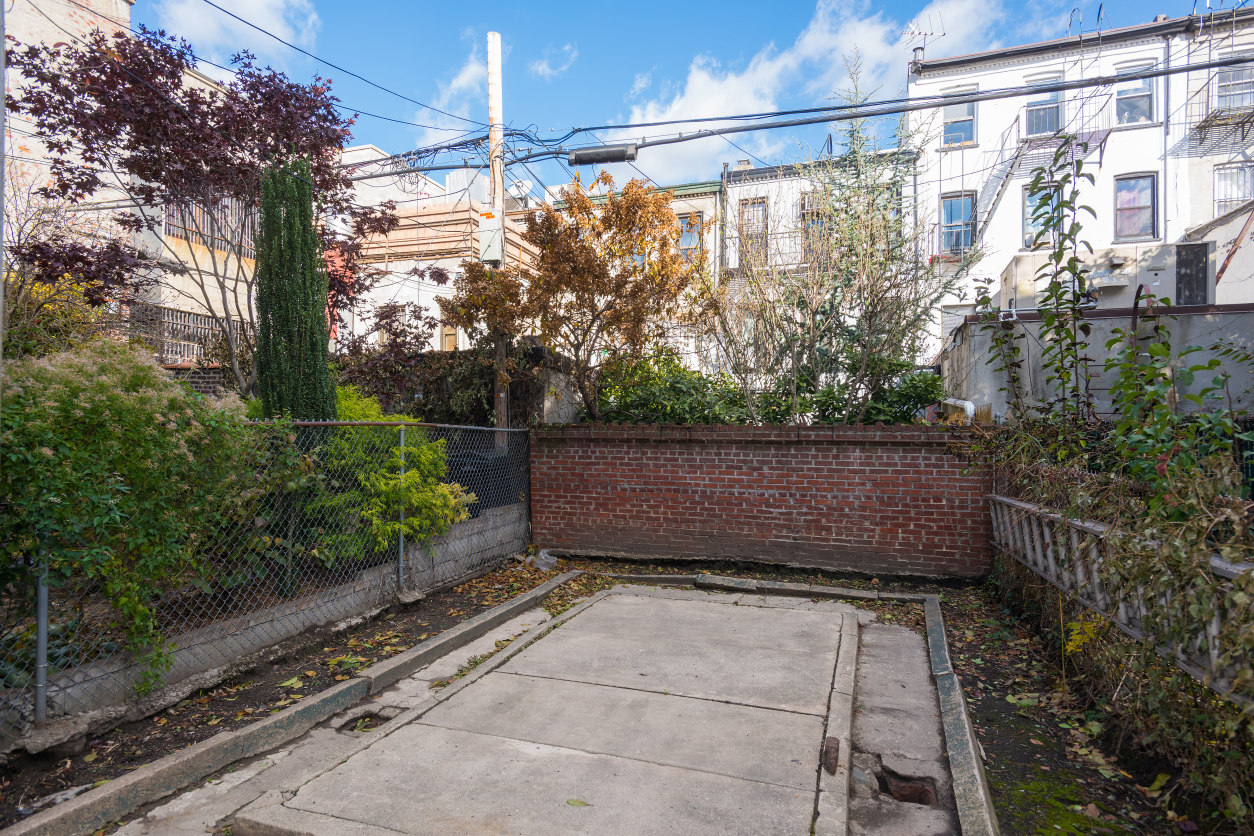 389 10th Street Brooklyn, NY 11215 - Photo 5 of 6