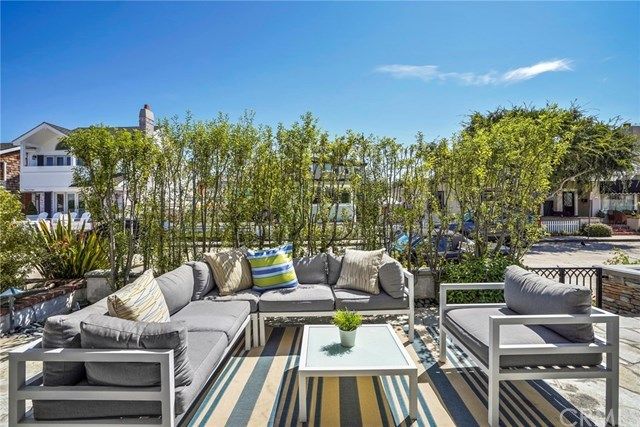 $2,725,000 | 305 Sapphire Avenue, Newport Beach, CA 92662
