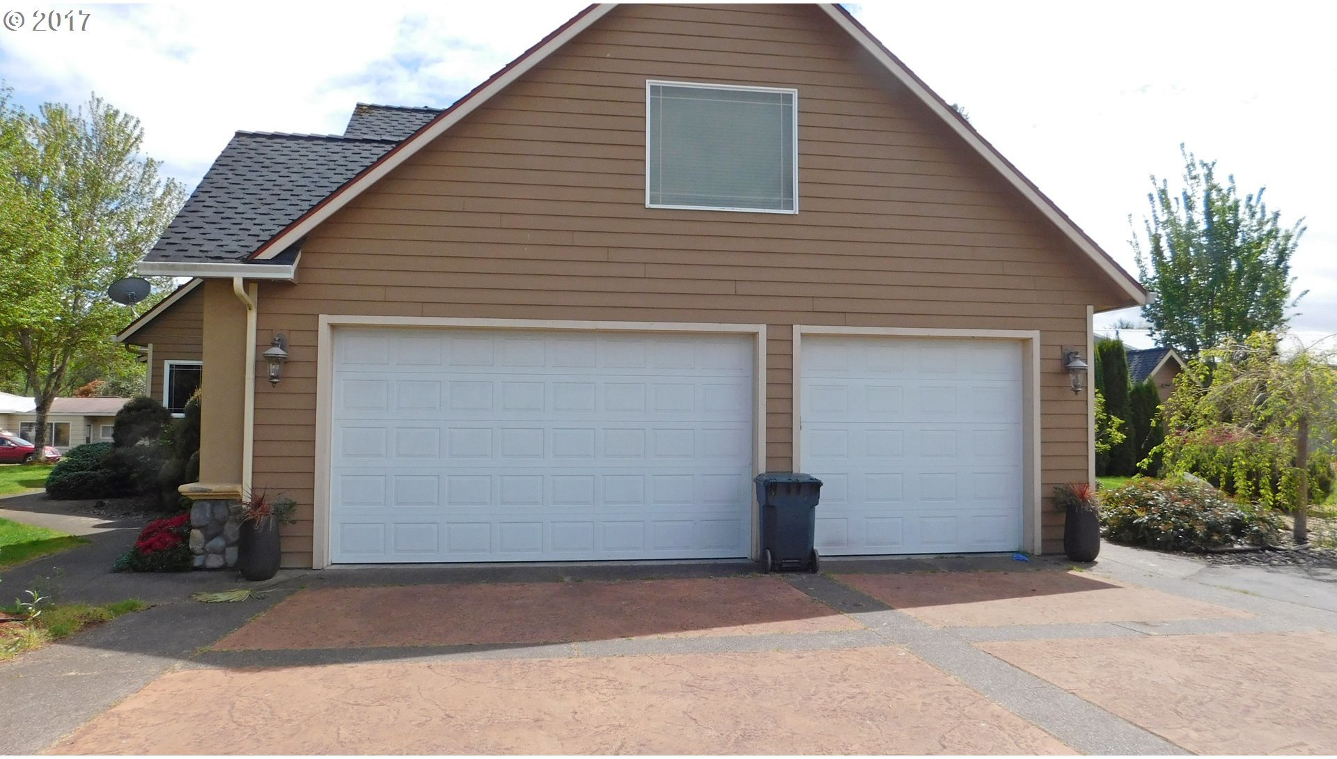 3465 Del Rio Road Roseburg, OR 97471 - Photo 3 of 30 Gallery Image 3