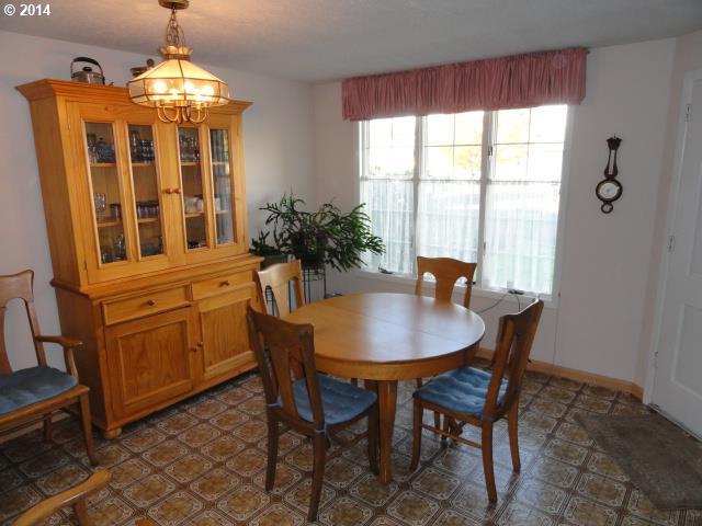 1346 Thompson Road Woodburn, OR 97071 - Photo 8 of 15 Gallery Image 8