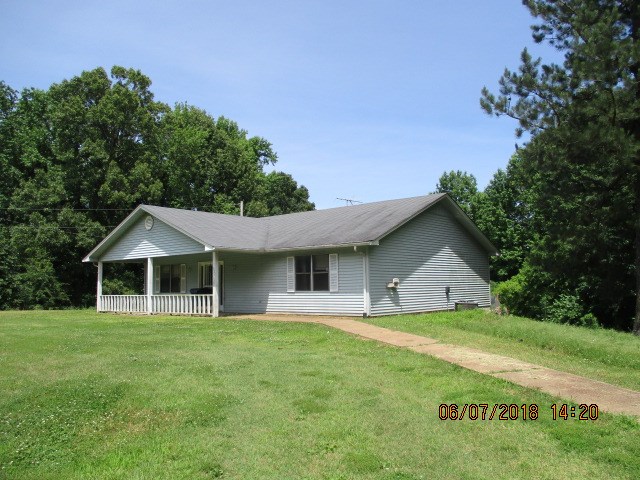 1952 Crutcher Road Henning, TN 38041 - Photo 1 of 19 Gallery Image 1