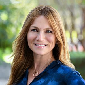 Tania Lopez, Agent in  - Compass