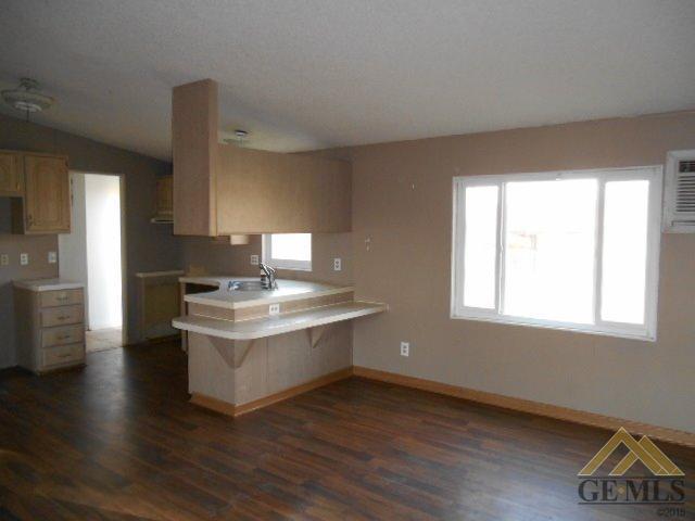 22918 Acari Road Bakersfield, CA 93314 - Photo 5 of 20 Gallery Image 5
