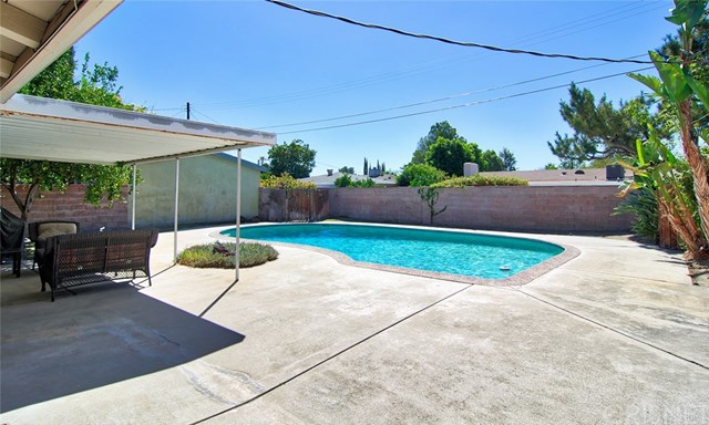 20448 Eccles Street Winnetka, CA 91306 - Photo 3 of 18