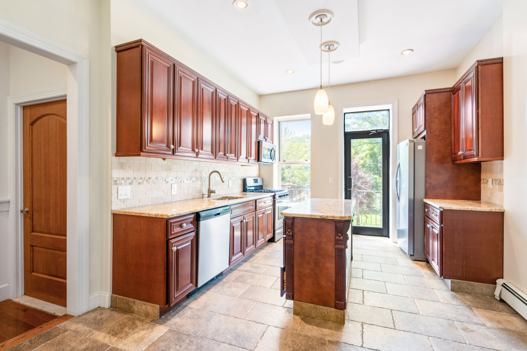 910 St Johns Place Brooklyn, NY 11216 - Photo 5 of 16