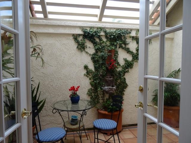 13312 Pantera Road San Diego, CA 92130 - Photo 22 of 25 Atrium with water feature