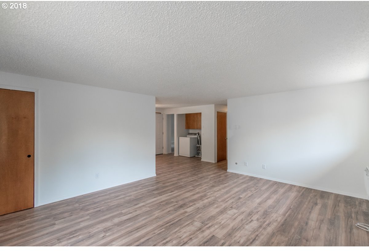 1275 Grove Street Lebanon, OR 97355 - Photo 32 of 32 Gallery Image 32