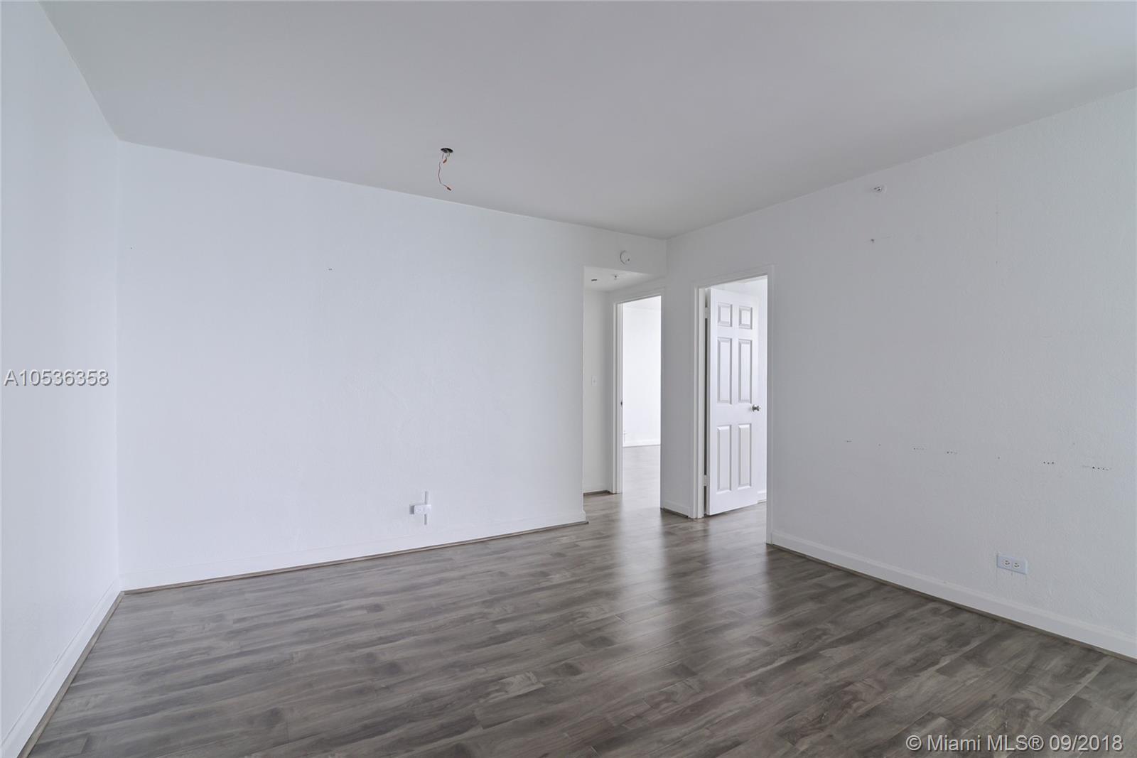 1500 Bay Road, Unit 1438S Miami Beach, FL 33139 - Photo 3 of 10