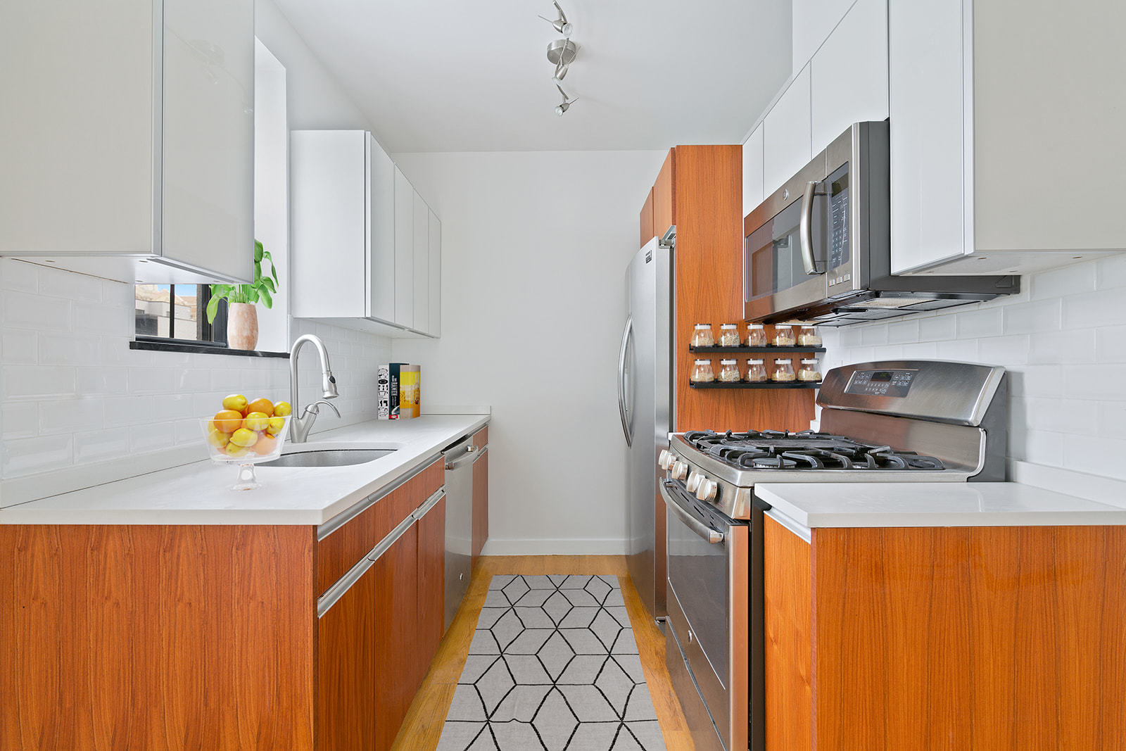 209 Quincy Street, Unit 4R Brooklyn, NY 11216 - Photo 5 of 9