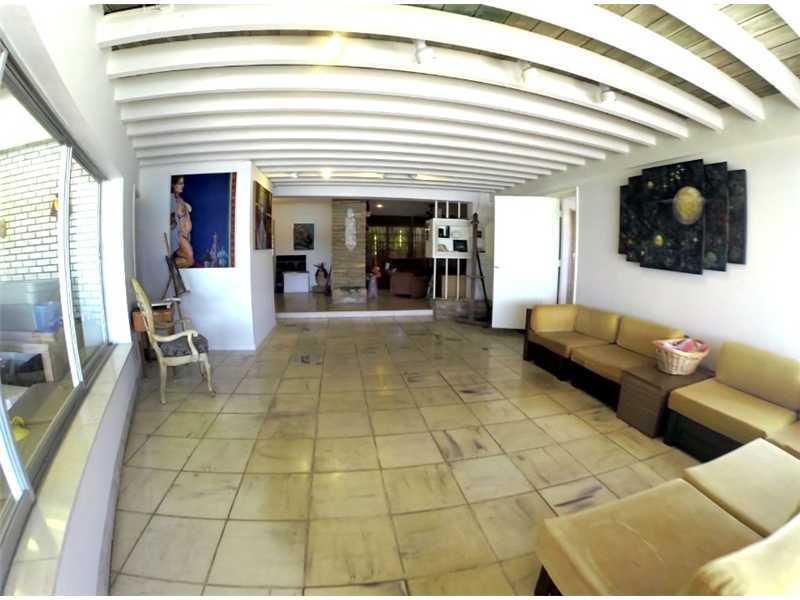 1870 Daytonia Road Miami Beach, FL 33141 - Photo 13 of 26 Gallery Image 13