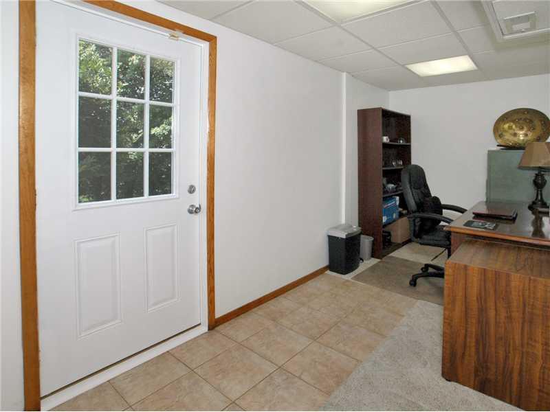 682 Blue Ridge Drive Plum, PA 15239 - Photo 19 of 22 Gallery Image 19