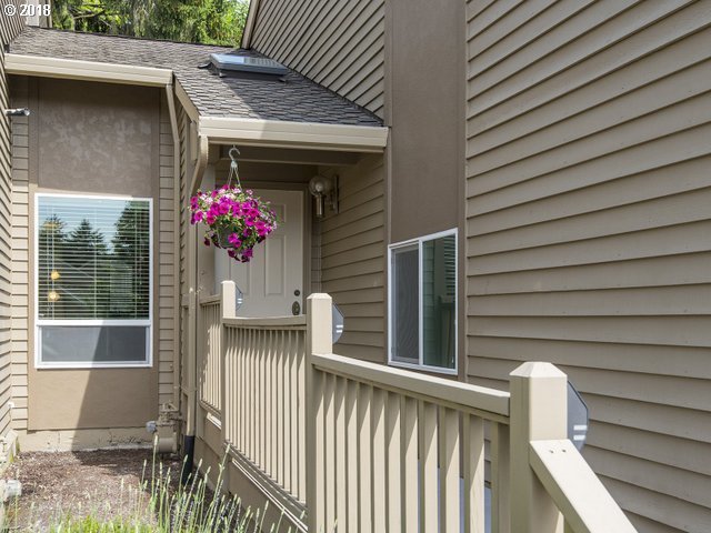 7771 Southwest Raintree Drive Beaverton, OR 97008 - Photo 3 of 32 Gallery Image 3