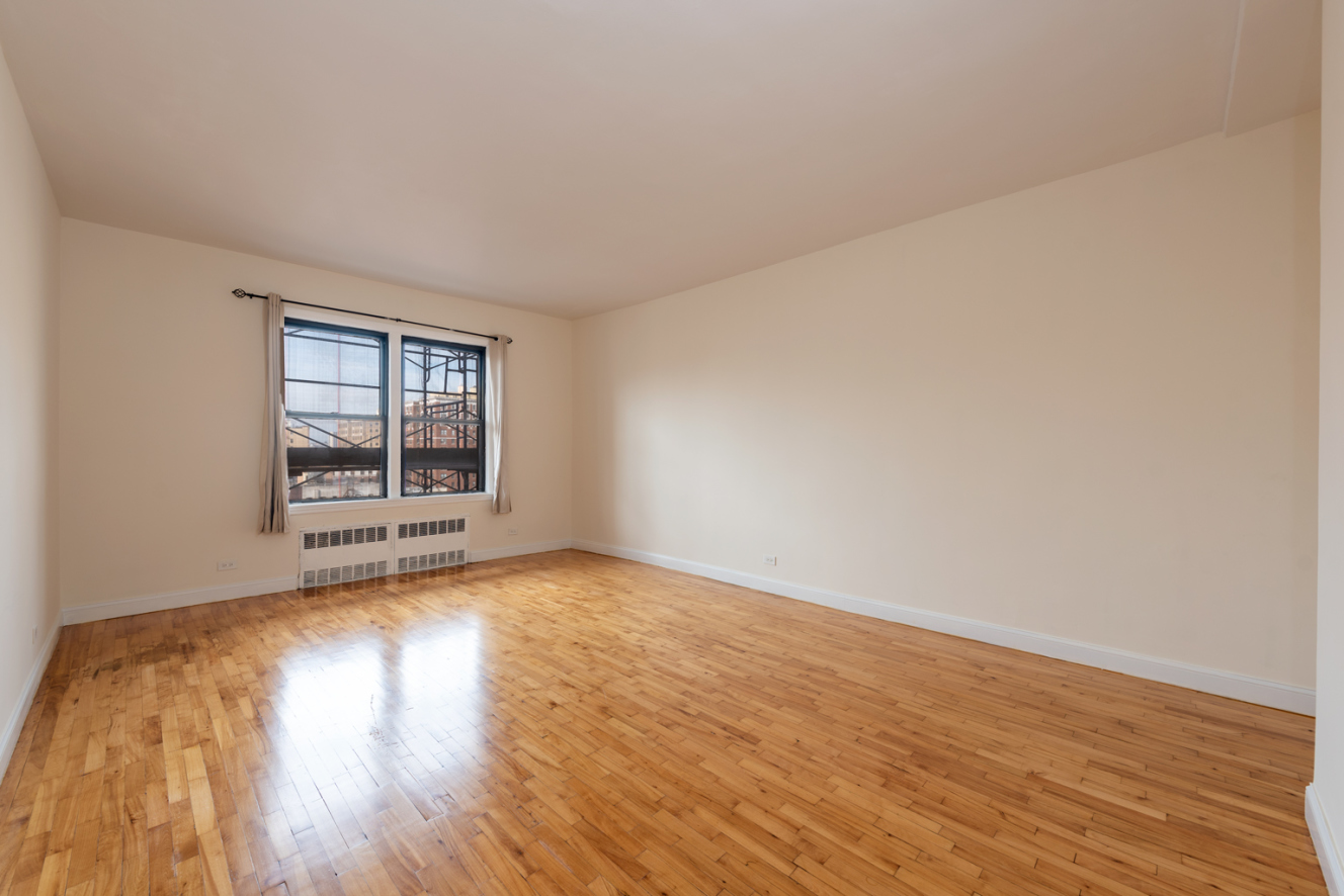 215 West 101st Street, Unit 10F Manhattan, NY 10025 - Photo 3 of 6