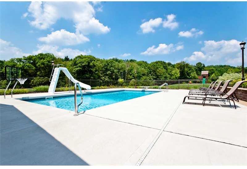 131 Buckthorn Road Baden, PA 15005 - Photo 9 of 25 Gallery Image 9