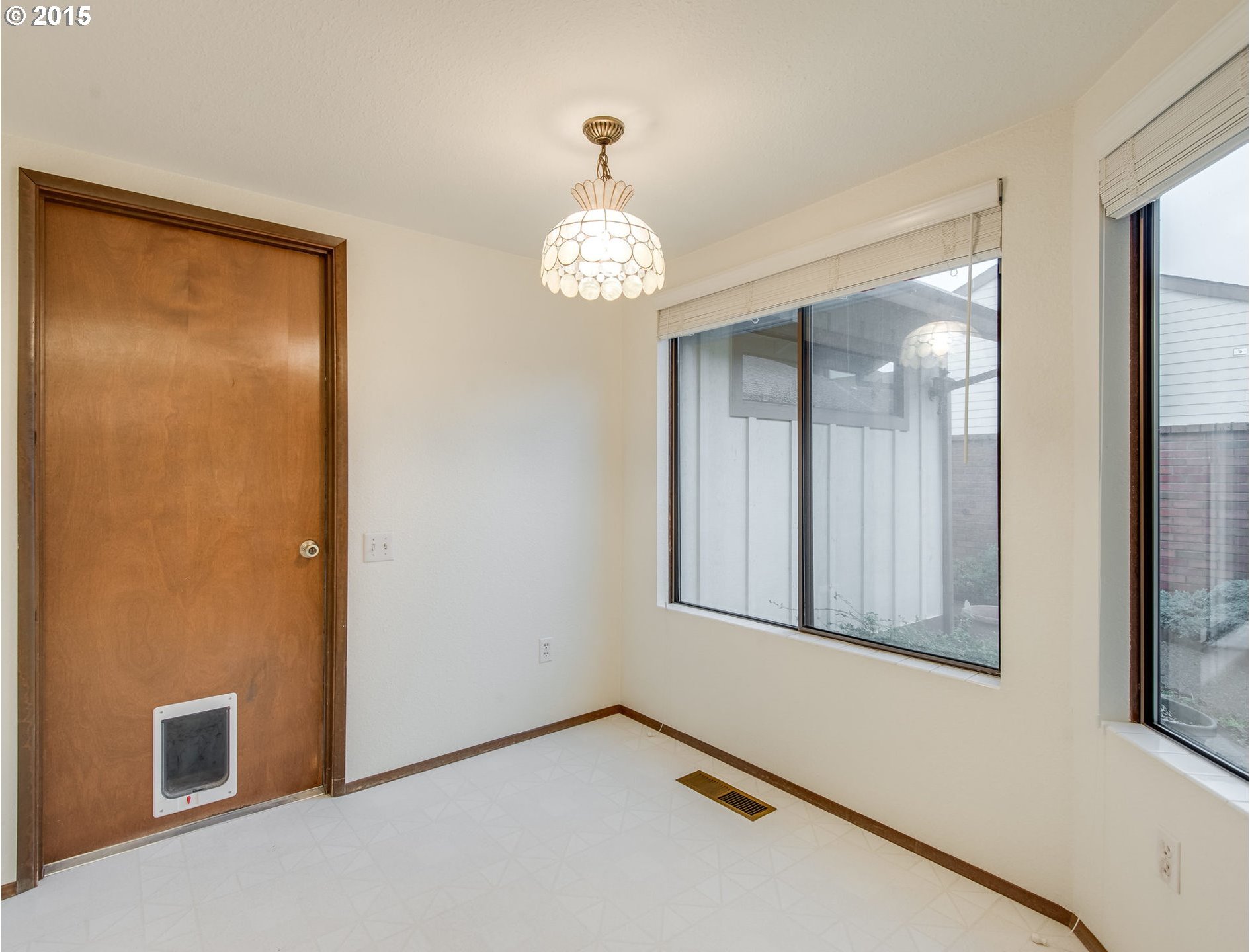 10310 Southwest Greenleaf Terrace Tigard, OR 97224 - Photo 7 of 14