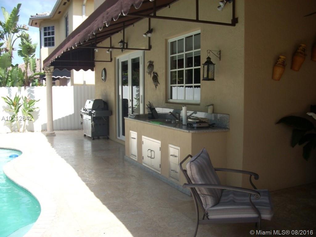 15282 Southwest 35th Terrace Miami, FL 33185 - Photo 12 of 18
