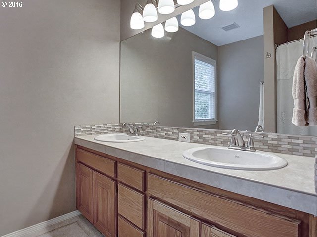 9974 Southwest Steeplechase Circle Beaverton, OR 97008 - Photo 21 of 27 Gallery Image 21