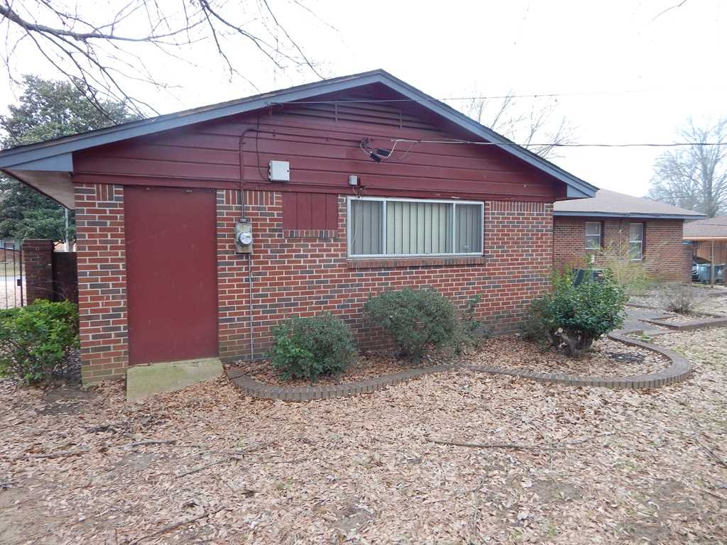 518 Clower Road Memphis, TN 38109 - Photo 4 of 25