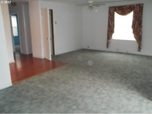 411 Southeast 20th Street Pendleton, OR 97801 - Photo 3 of 7