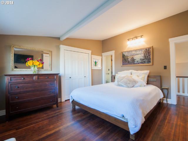 1429 Southwest College Street Portland, OR 97201 - Photo 12 of 16 Gallery Image 12