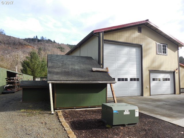 489 Apple Creek Road Longview, WA 98632 - Photo 2 of 28
