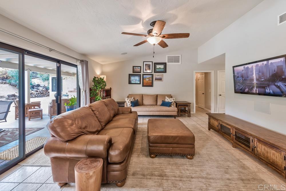 25582 Pappas Road Ramona, CA 92065 - Photo 13 of 25 Gallery Image 13