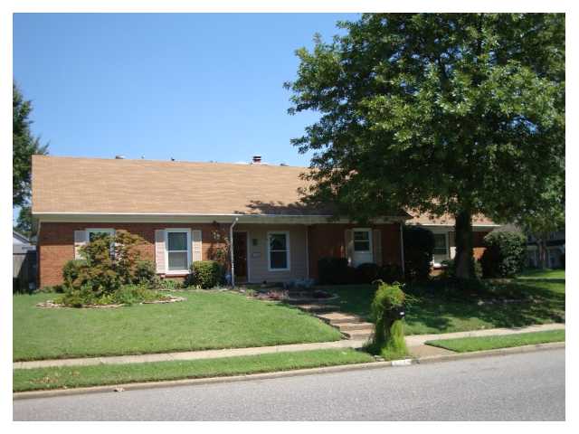 7324 Barnstable Road Memphis, TN 38125 - Photo 1 of 10 Gallery Image 1