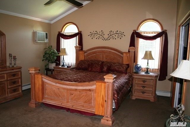 148 Nimbus Road Holbrook, NY 11741 - Photo 10 of 20 Gallery Image 10