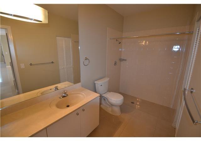 Hollywood Lakes Hollywood, FL 33019 - Photo 11 of 20