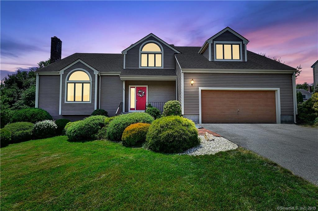 80 Straddle Hill, Wethersfield, CT 06109 Compass