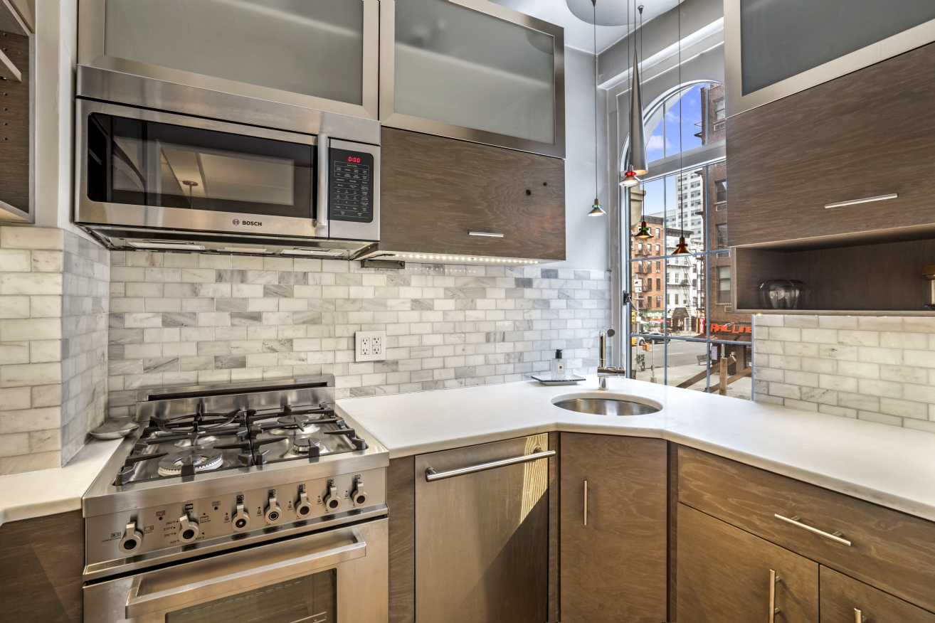 405 West 23rd Street, Unit 2G Manhattan, NY 10011 - Photo 5 of 12