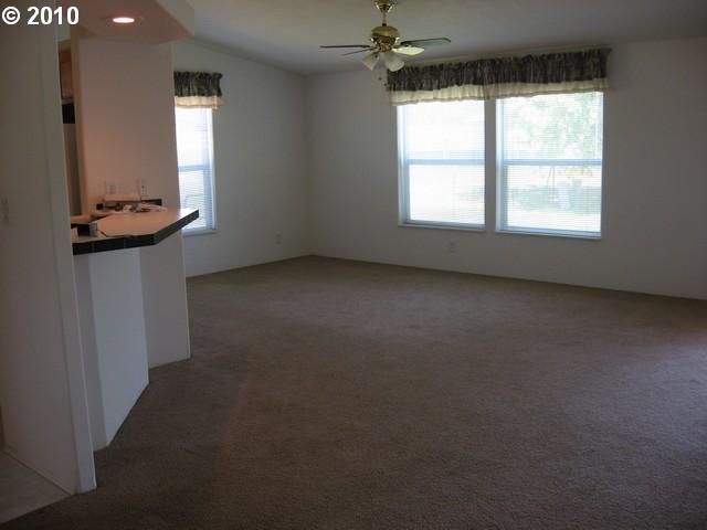 3180 Midway Road Hood River, OR 97031 - Photo 4 of 9 Gallery Image 4