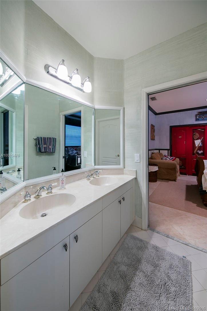 403 Mallard Road Weston, FL 33327 - Photo 9 of 13 Gallery Image 9