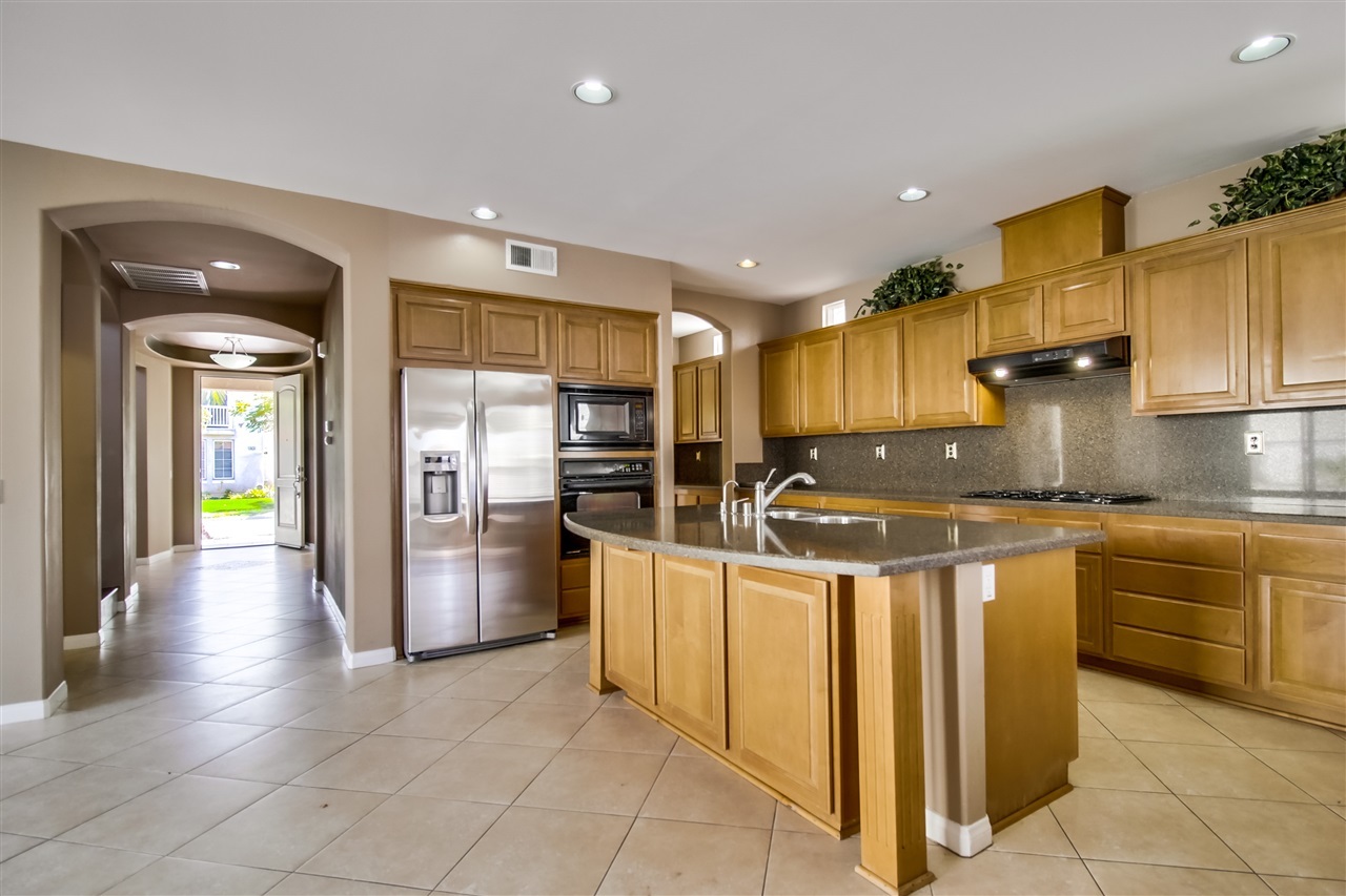 1085 Eagle Ridge Place Chula Vista, CA 91913 - Photo 9 of 25 Gallery Image 9