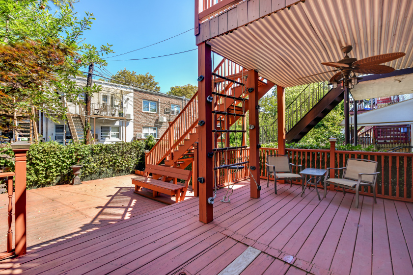 711 Ave Y Brooklyn, NY 11235 - Photo 4 of 21