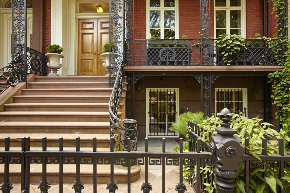 3 Gramercy Park West, Unit 1F Manhattan, NY 10010 - Photo 2 of 15