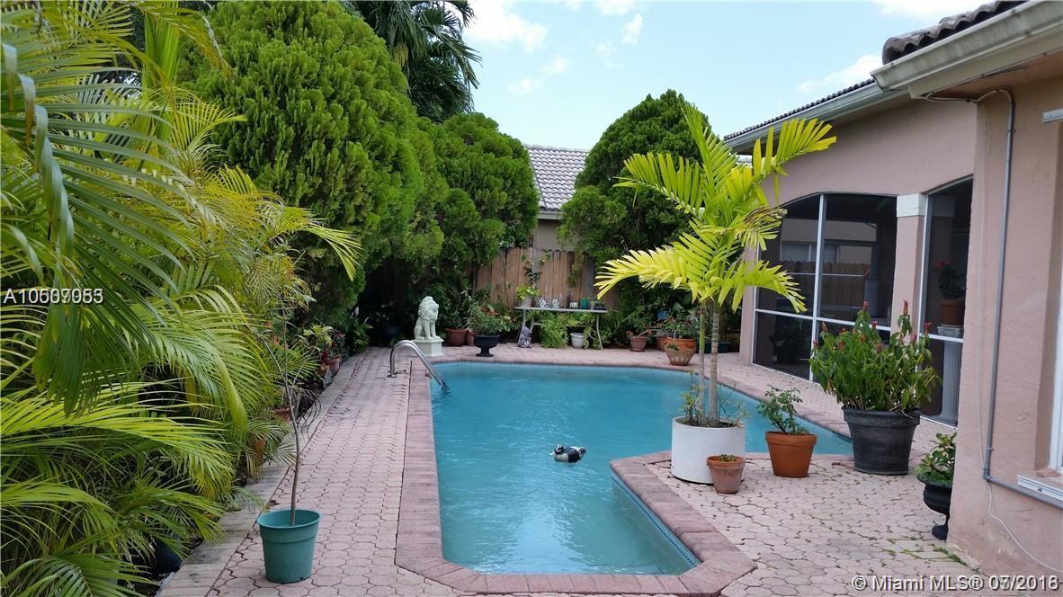 16012 Southwest 79th Terrace Miami, FL 33193 - Photo 2 of 9