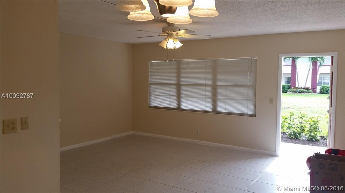 86 Fanshaw C, Unit 860 Boca Raton, FL 33434 - Photo 2 of 8